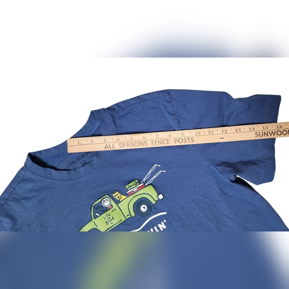 ​Life is Good Medium Gone Fishin Tee Shirt Flaw Noted - Picture 5 of 7